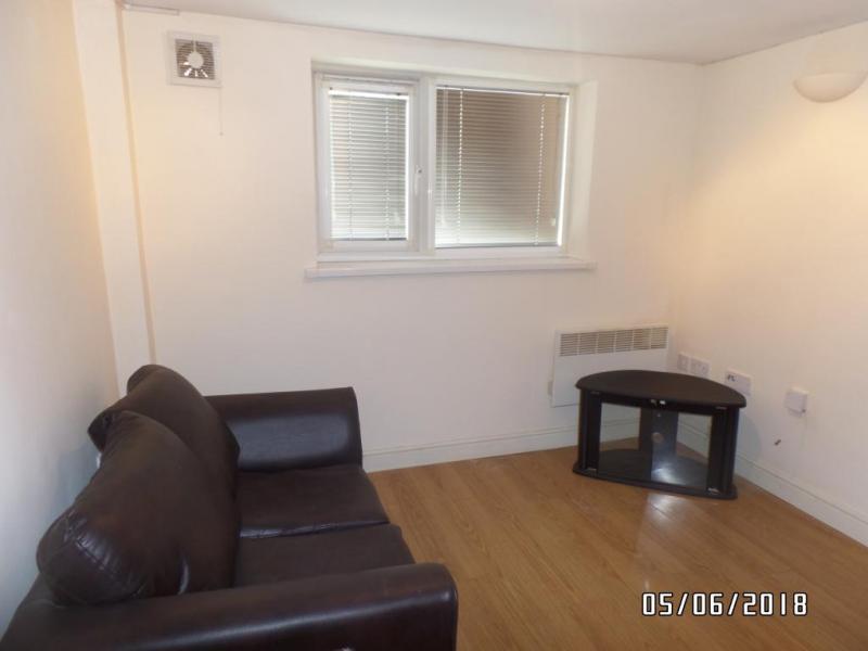 1 bed property in Broadway, Cardiff